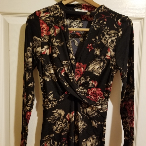 Black & Red Rose choker dress - Picture 5 of 7